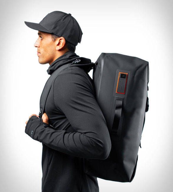 zhik-submersible-duffel-bag-7.jpeg